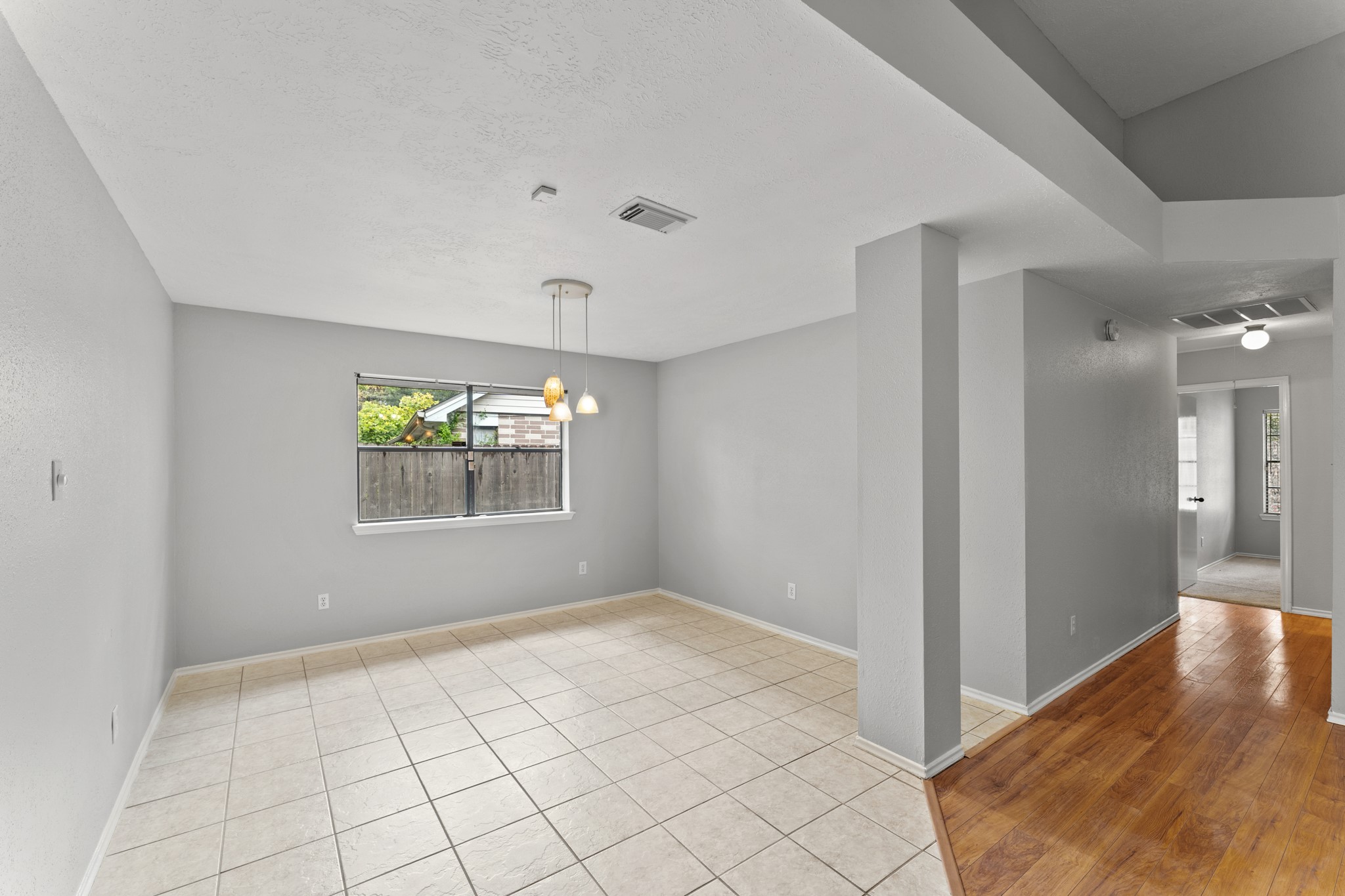 Dining Room - If you have additional questions regarding 10007 Red Wolf Lane  in Houston or would like to tour the property with us call 800-660-1022 and reference MLS# 95536088.