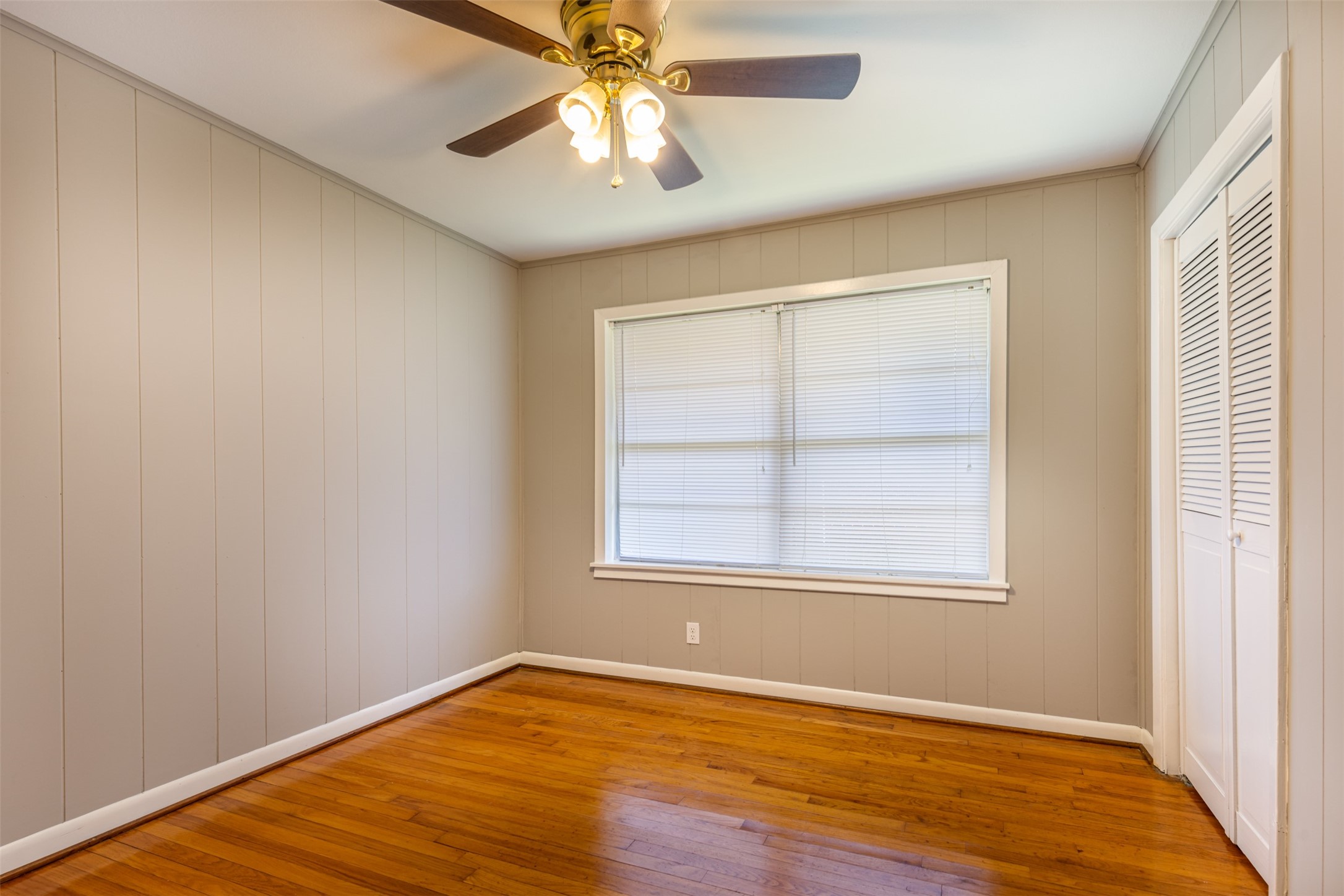 8805 Robindell Drive Drive Houston TX 77074