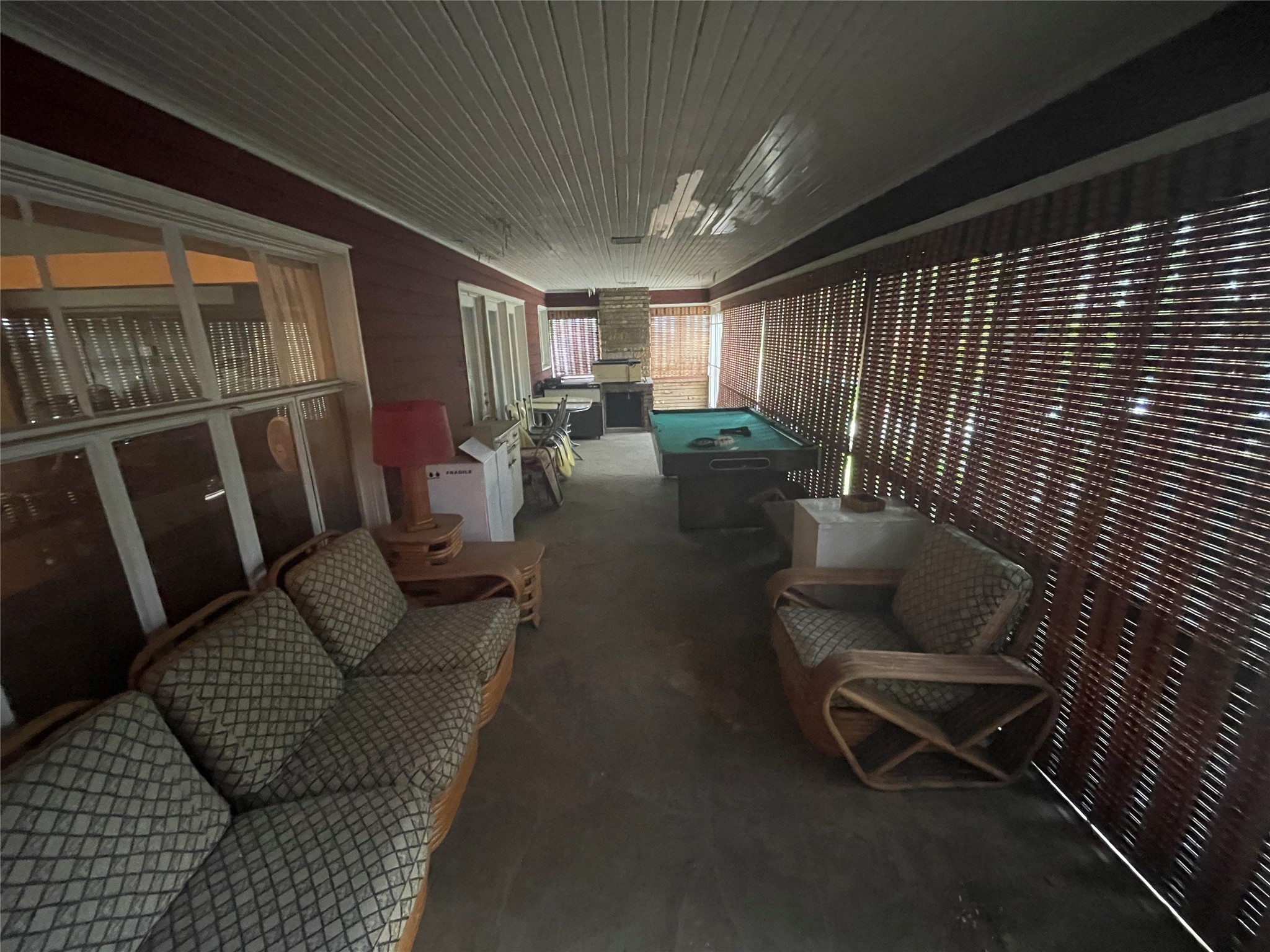 Indoor Patio - If you have additional questions regarding 3715 Rio Vista Street S in Houston or would like to tour the property with us call 800-660-1022 and reference MLS# 86680315.