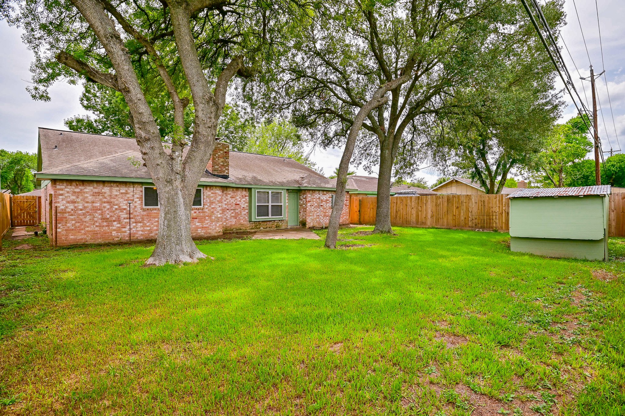 Lots of space in the backyard, large shade trees and a bonus backyard shed. - If you have additional questions regarding 11510 W Bellfort Avenue  in Houston or would like to tour the property with us call 800-660-1022 and reference MLS# 2873189.