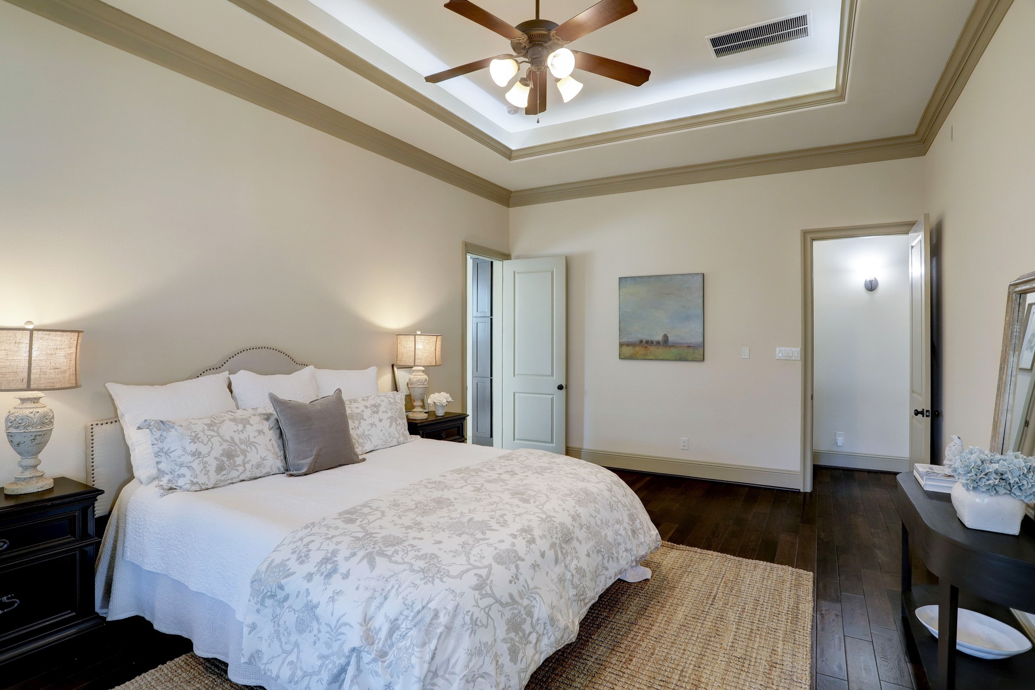 Another view of the Primary Bedroom. - If you have additional questions regarding 3215 Blue Bonnet Boulevard  in Houston or would like to tour the property with us call 800-660-1022 and reference MLS# 37693269.
