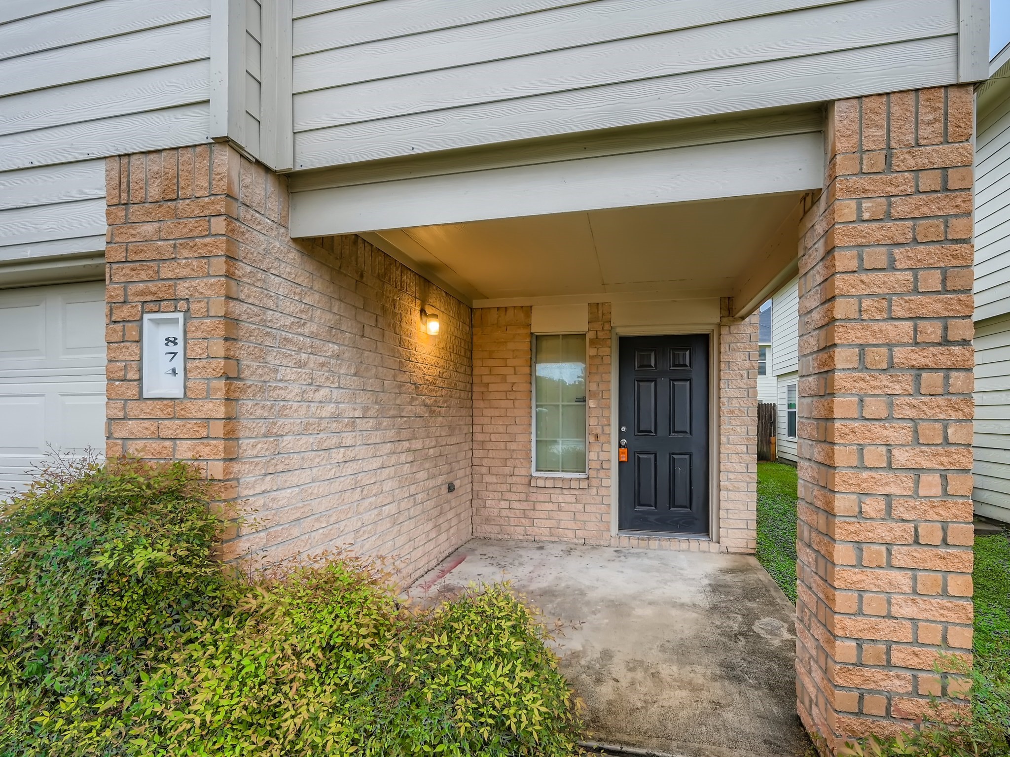 If you have additional questions regarding 874 Sun Prairie Drive  in Houston or would like to tour the property with us call 800-660-1022 and reference MLS# 87099787.