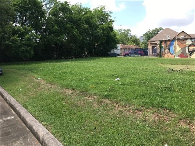 If you have additional questions regarding 3208 Lyons Avenue  in Houston or would like to tour the property with us call 800-660-1022 and reference MLS# 80654289.