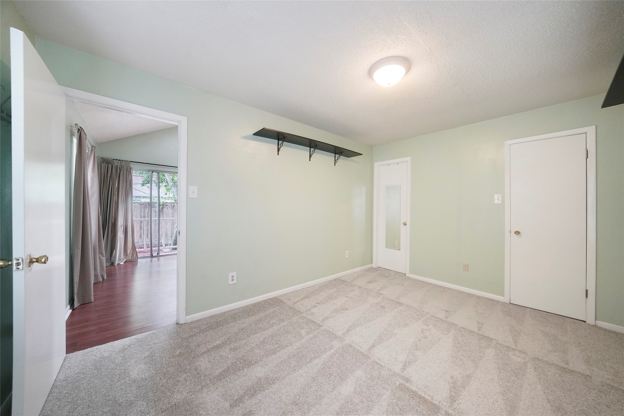 Another view of apartment bedroom showcasing, closets, direct access to bathroom and access through living room. - If you have additional questions regarding 1118 Peddie Street  in Houston or would like to tour the property with us call 800-660-1022 and reference MLS# 17025170.