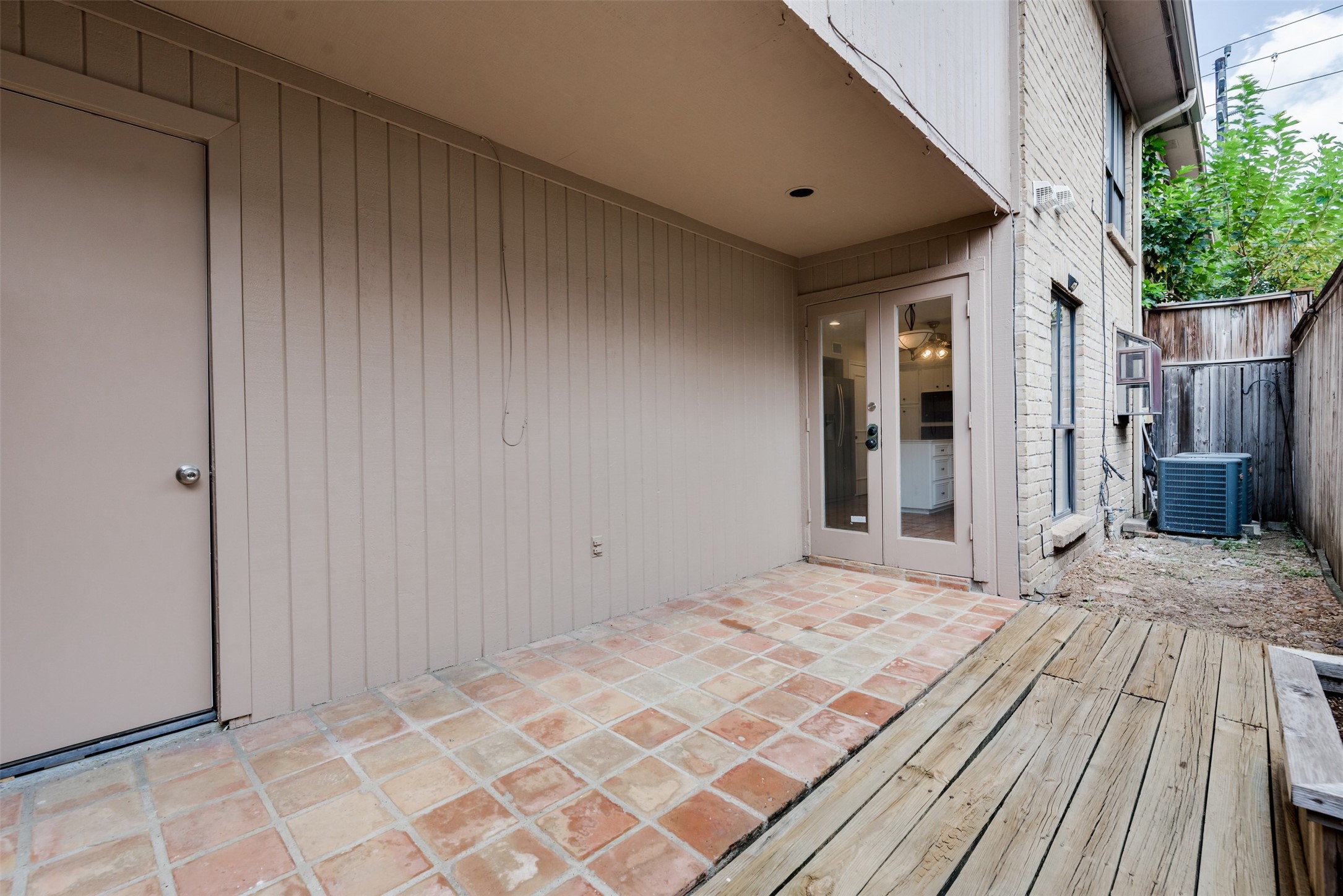 2421 Potomac Drive Drive Houston TX 77057
