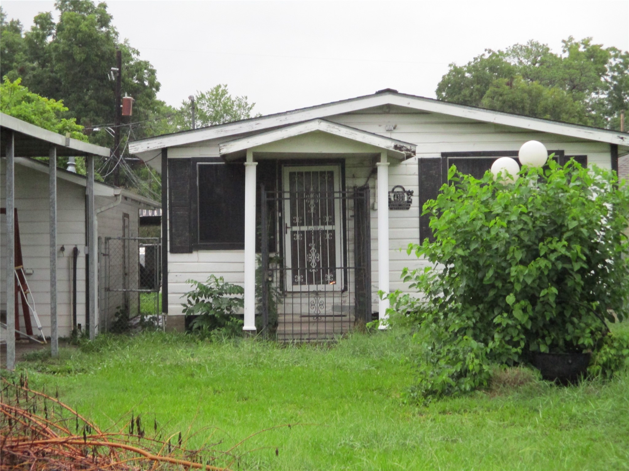 4302 E Toliver Street Street Houston TX 77016