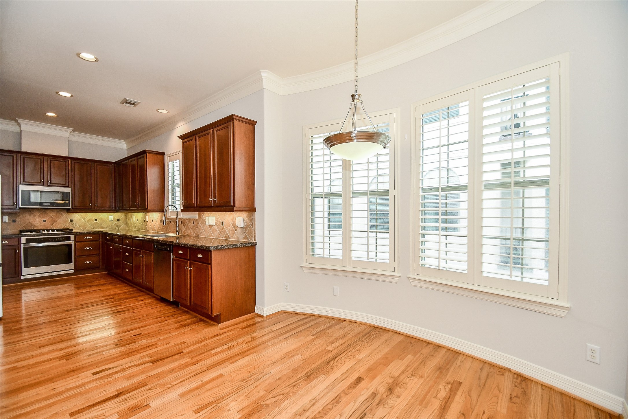 2823 Albany Street Street Houston TX 77006