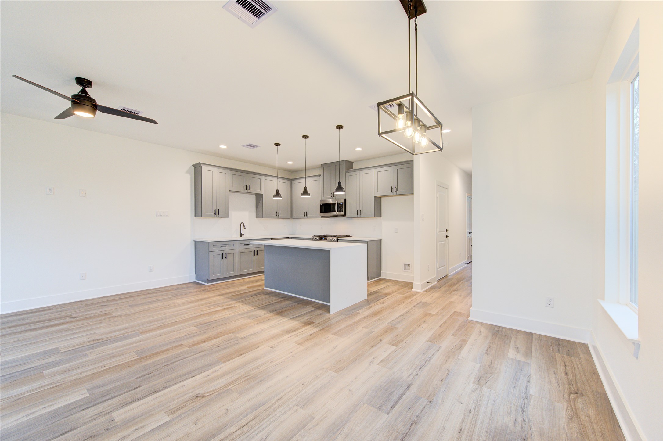 7236 Avenue E Street Street Houston TX 77011
