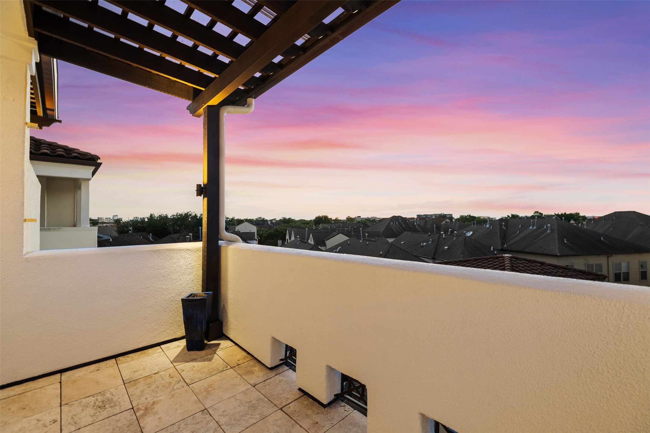 Enjoy cotton candy sunsets and wide-open views from this spectacular rooftop sanctuary - If you have additional questions regarding 5318 Paseo Caceres Drive  in Houston or would like to tour the property with us call 800-660-1022 and reference MLS# 10217676.