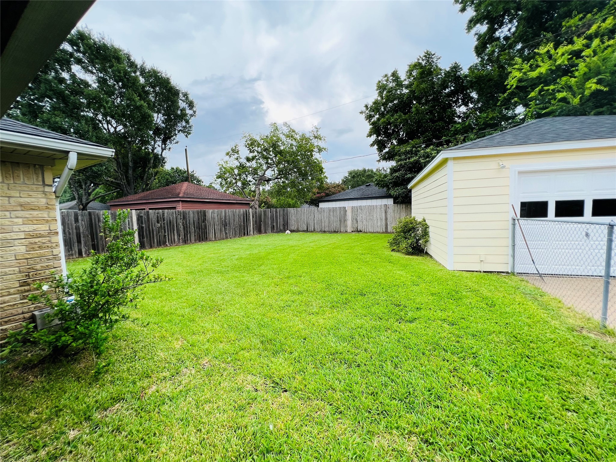 If you have additional questions regarding 8503 Sharpcrest Street  in Houston or would like to tour the property with us call 800-660-1022 and reference MLS# 77150431.