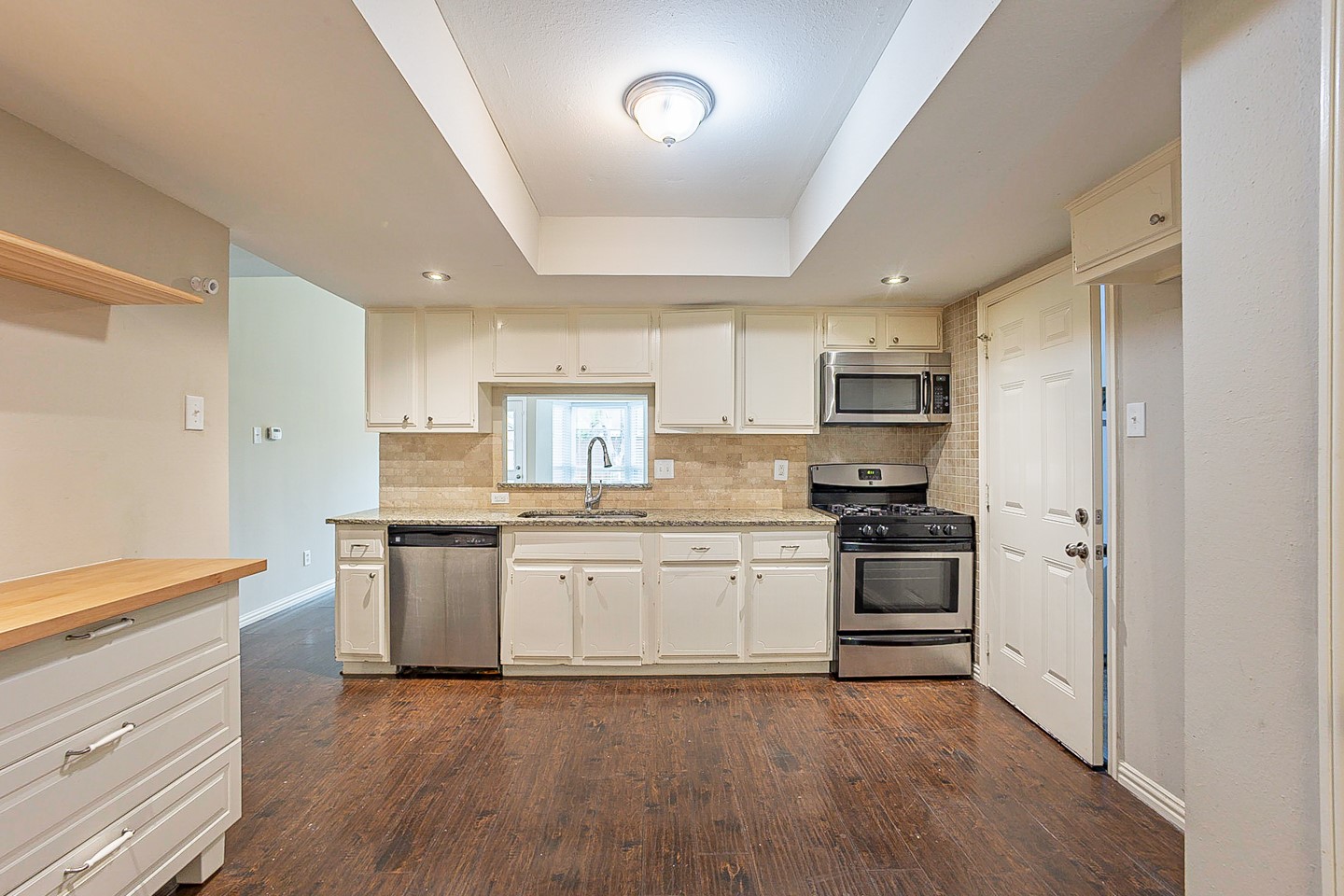 15327 E Hutchinson Circle Circle Houston TX 77071