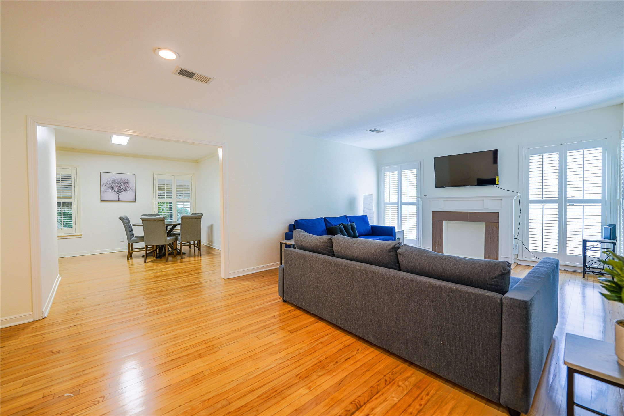 2022 Mcclendon Street Street Houston TX 77030