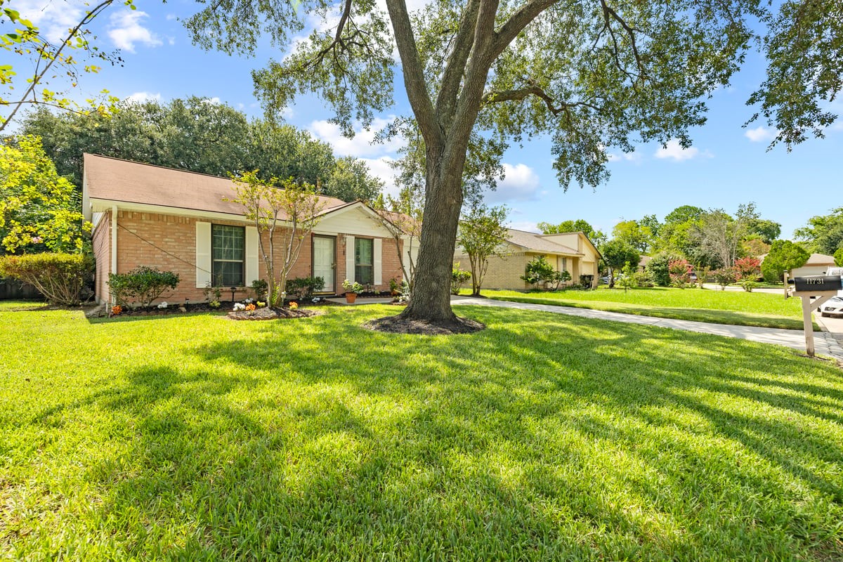 11731 Apple Bough Circle  Circle Houston TX 77067