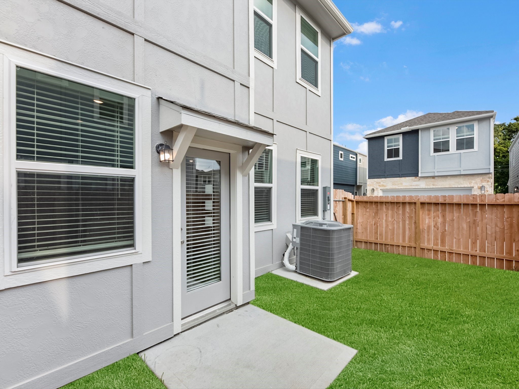 If you have additional questions regarding 1528 Parkland Oak Drive  in Houston or would like to tour the property with us call 800-660-1022 and reference MLS# 96926838.