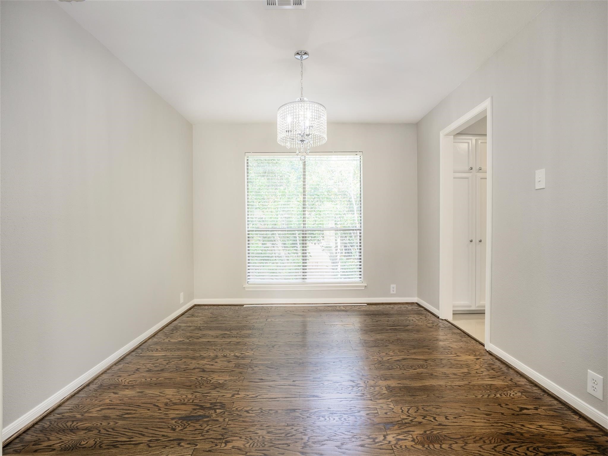 If you have additional questions regarding 2490 Bering Drive  in Houston or would like to tour the property with us call 800-660-1022 and reference MLS# 13530730.