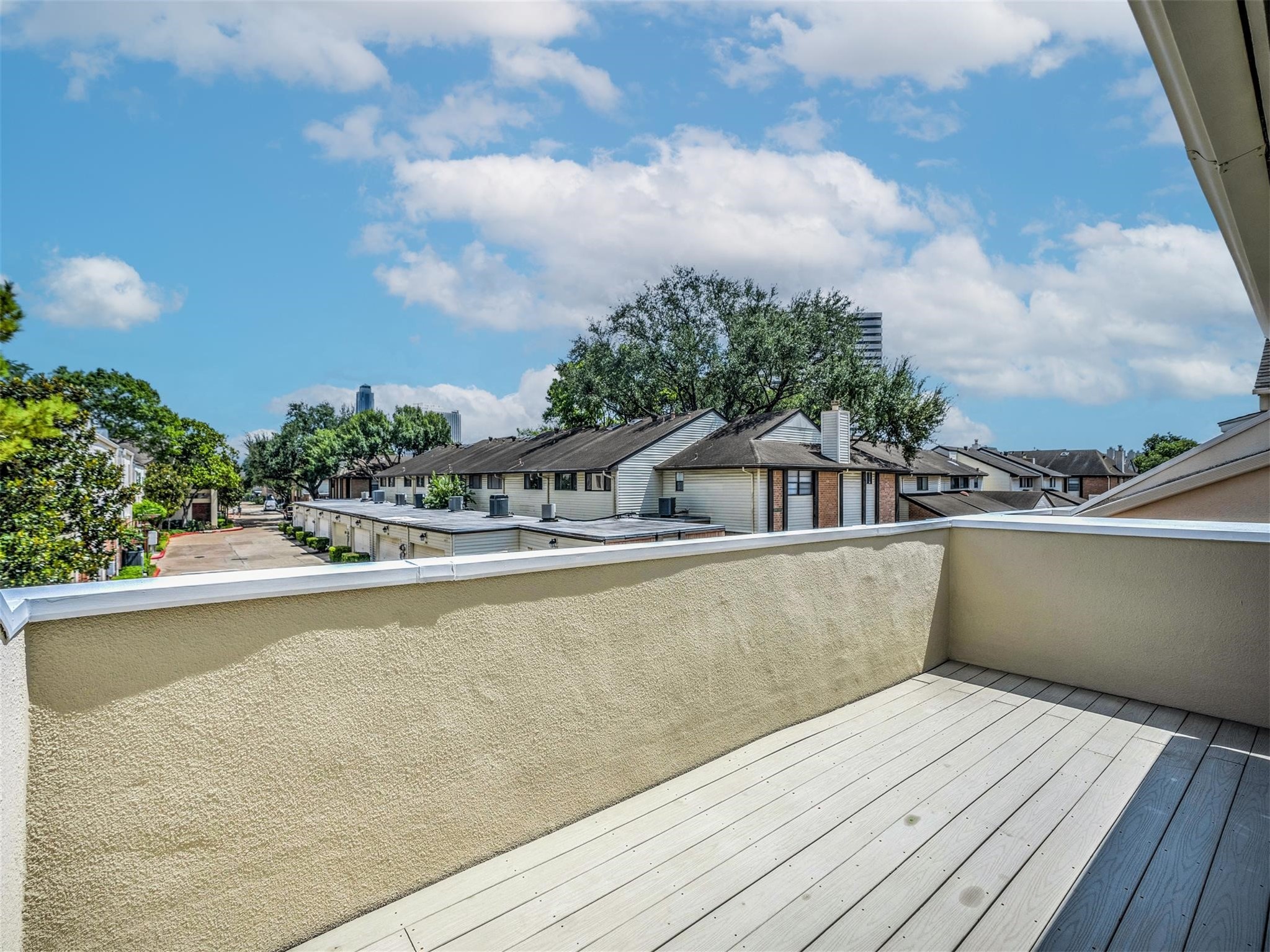 2490 Bering Drive Drive Houston TX 77057