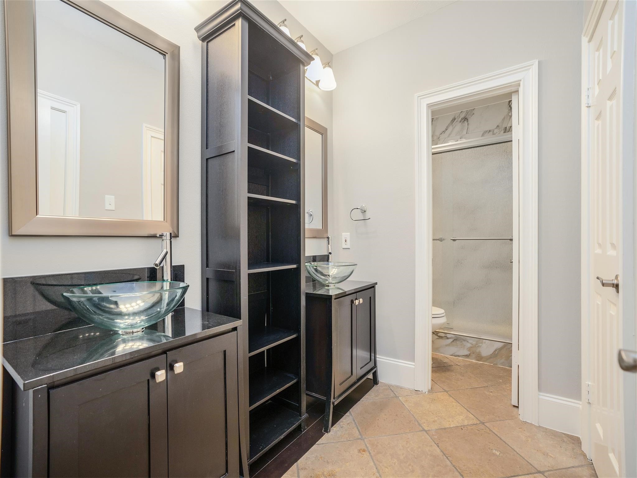 2490 Bering Drive Drive Houston TX 77057