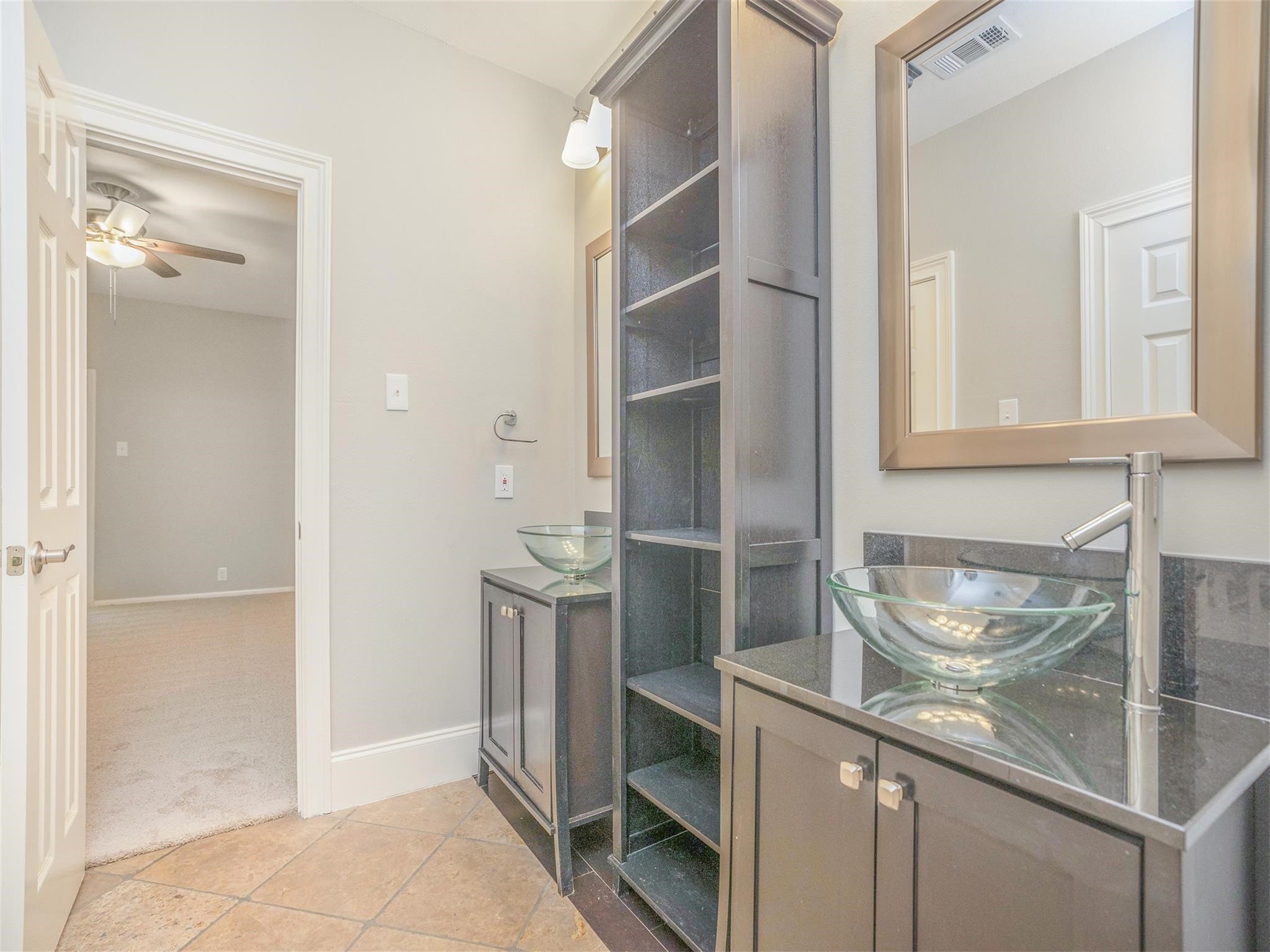 2490 Bering Drive Drive Houston TX 77057