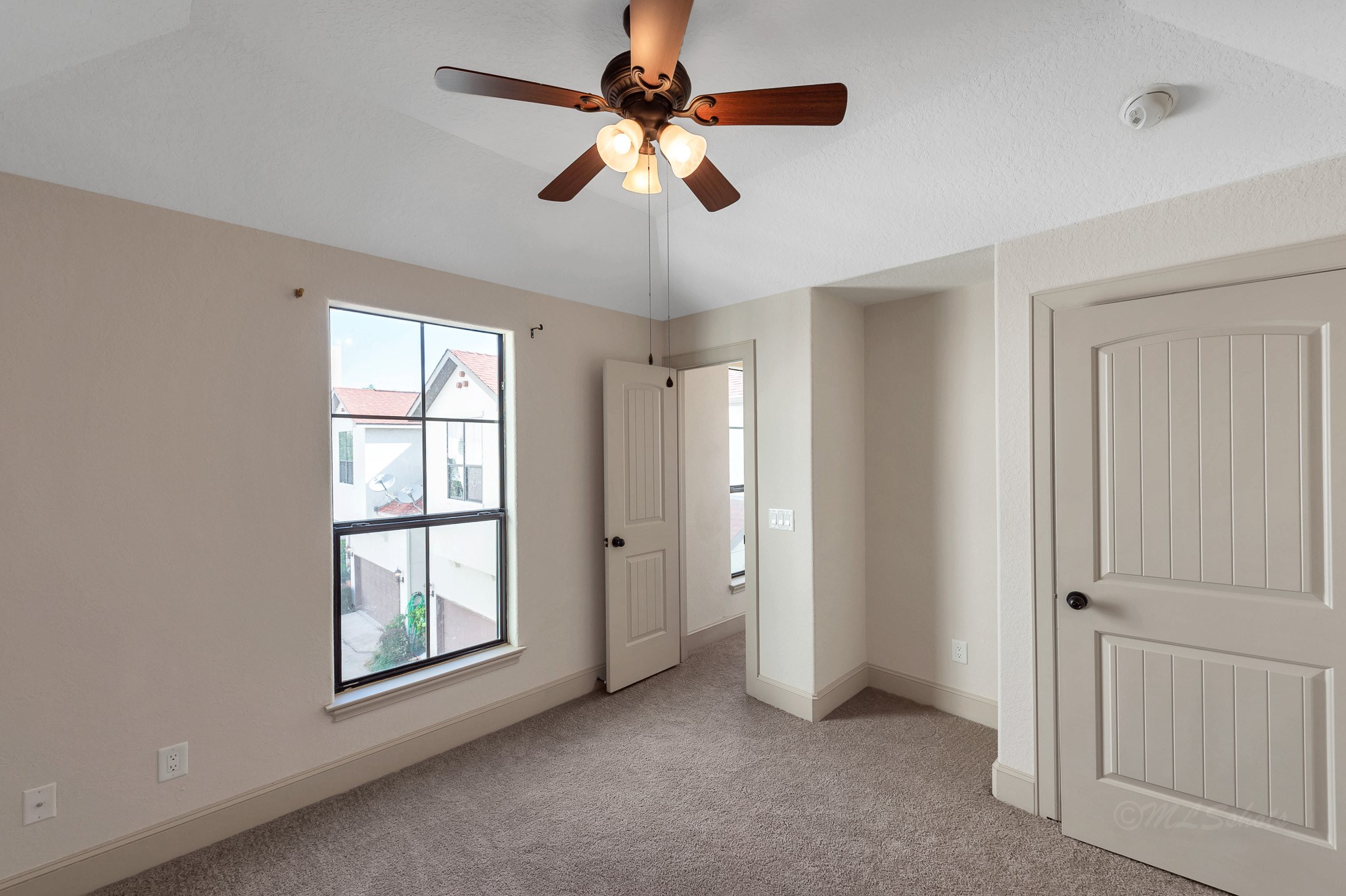 Brilliant natural lighting throughout - If you have additional questions regarding 1802 W 25th Street  in Houston or would like to tour the property with us call 800-660-1022 and reference MLS# 40510928.