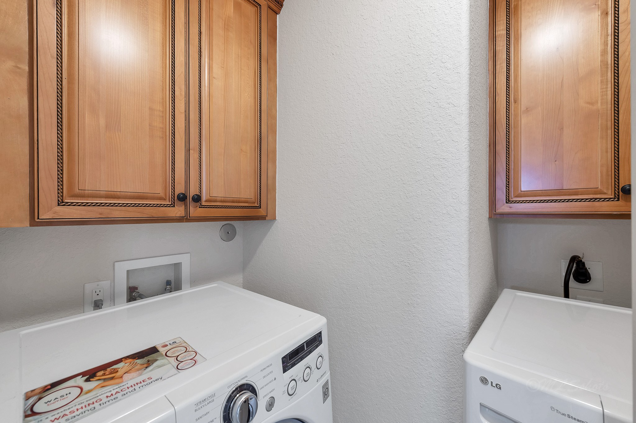 Laundry room - If you have additional questions regarding 1802 W 25th Street  in Houston or would like to tour the property with us call 800-660-1022 and reference MLS# 40510928.