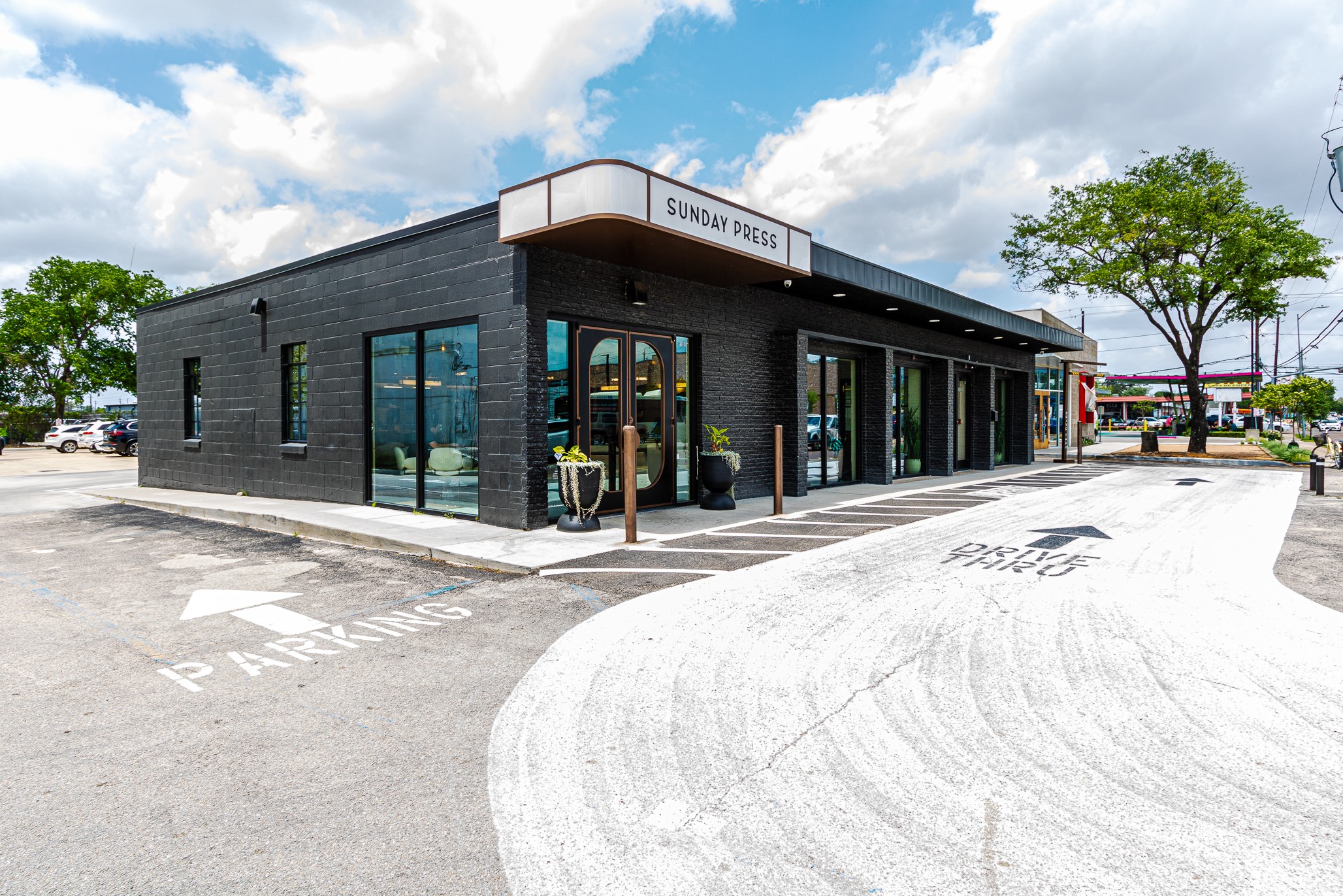 Get some work done, or swing by the drive-thru for a nitro cold brew at Sunday Press! Only an 8 minute drive from Creekmont Grove, this neighborhood gem will definitely become your go-to place for magical bean water. - If you have additional questions regarding 3711 Creekmont Gardens Lane  in Houston or would like to tour the property with us call 800-660-1022 and reference MLS# 40156788.