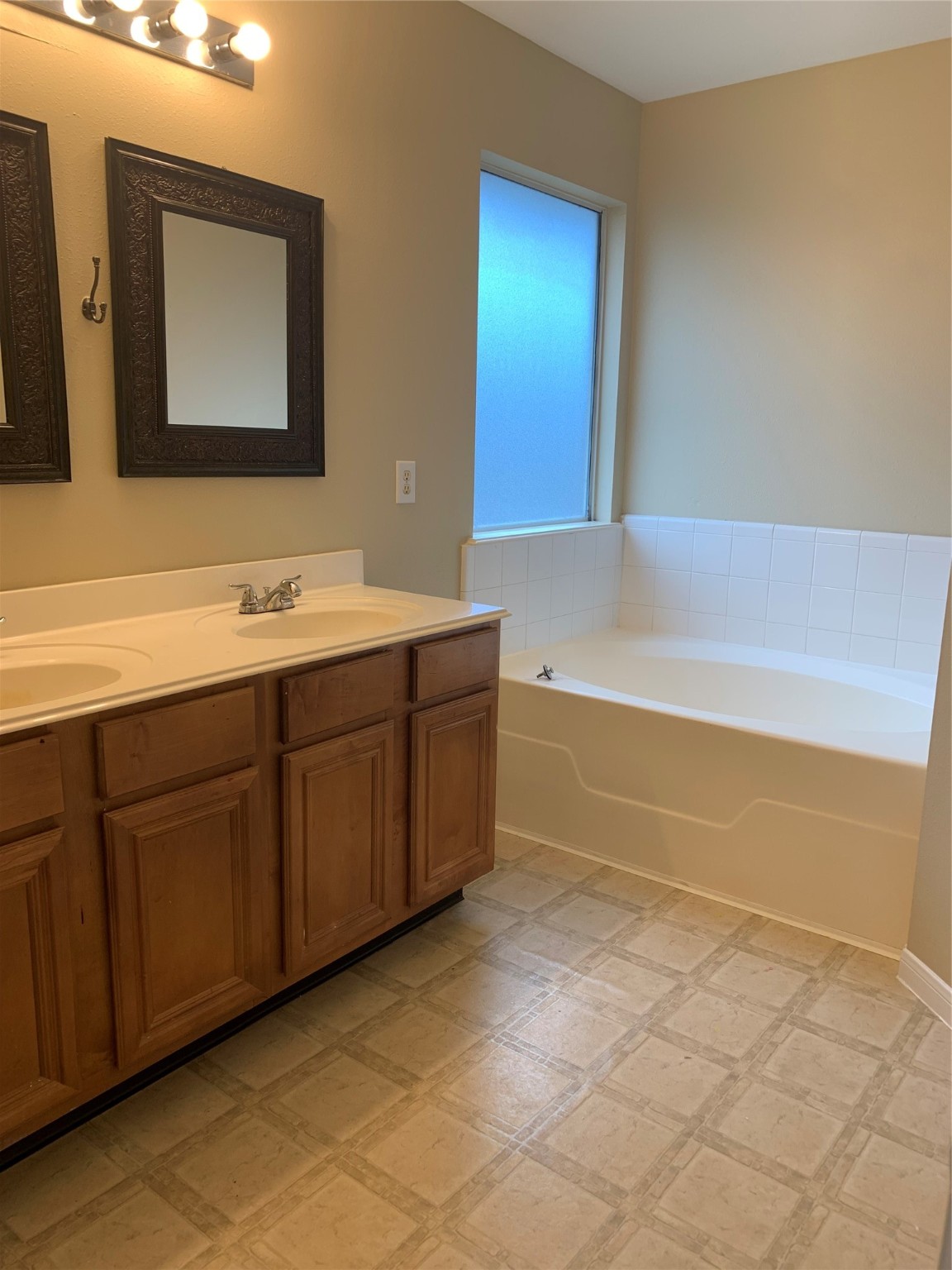 If you have additional questions regarding 16319 Royal Stone Lane  in Houston or would like to tour the property with us call 800-660-1022 and reference MLS# 16901045.
