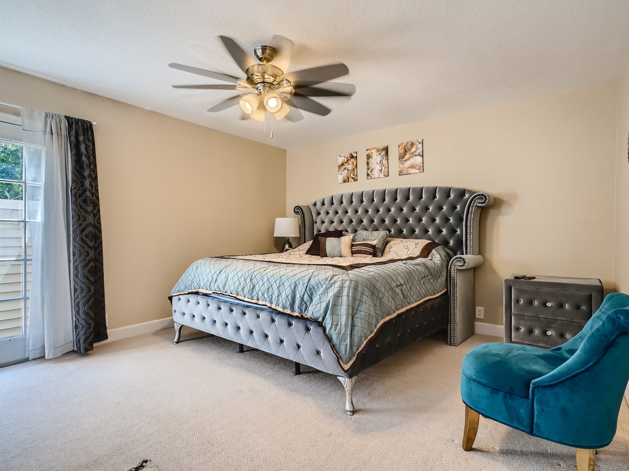 Upper Primary Bedroom - If you have additional questions regarding 1347 Chardonnay Drive  in Houston or would like to tour the property with us call 800-660-1022 and reference MLS# 46794948.