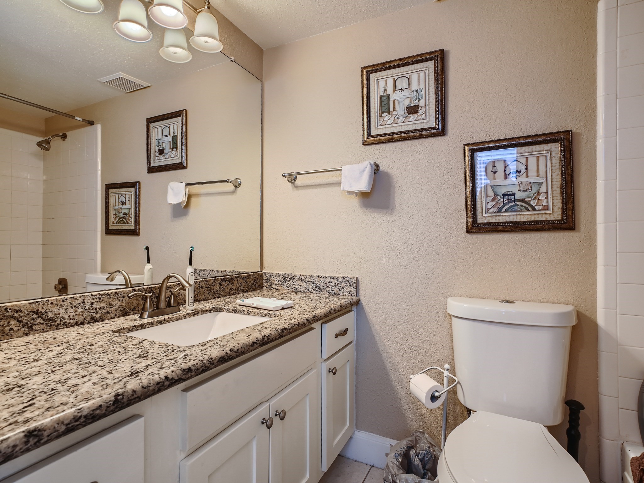 Upper Full Bath - If you have additional questions regarding 1347 Chardonnay Drive  in Houston or would like to tour the property with us call 800-660-1022 and reference MLS# 46794948.