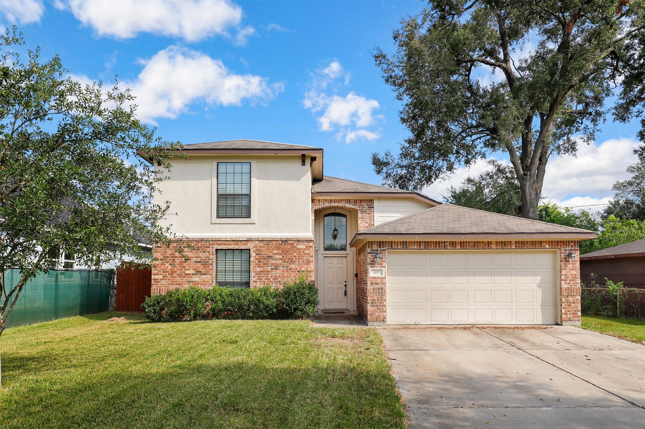 If you have additional questions regarding 4959 Culmore Drive  in Houston or would like to tour the property with us call 800-660-1022 and reference MLS# 23662584.