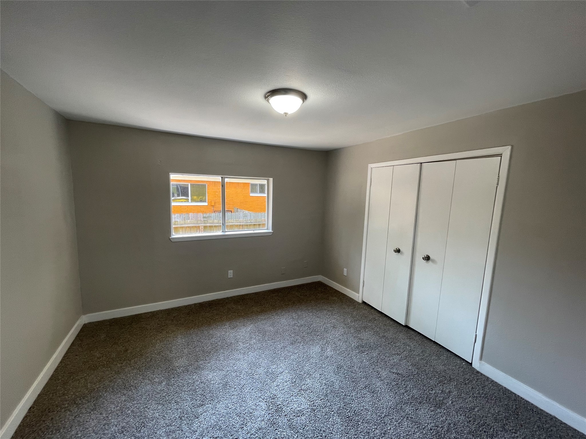 7811 Glass Street Street Houston TX 77016