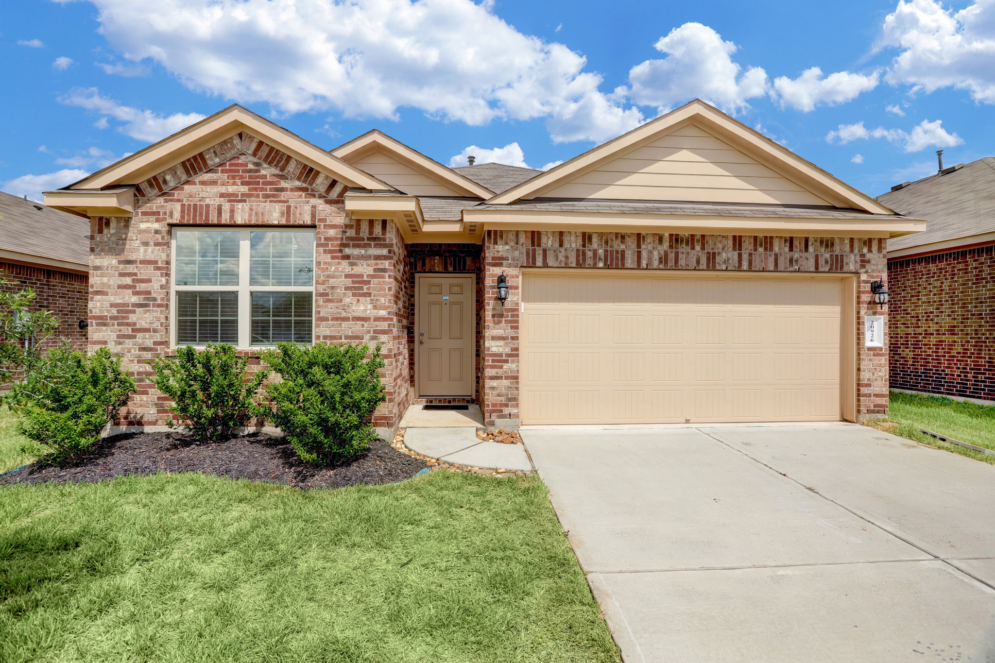If you have additional questions regarding 20926 Azelea Field Street  in Katy or would like to tour the property with us call 800-660-1022 and reference MLS# 11717649.