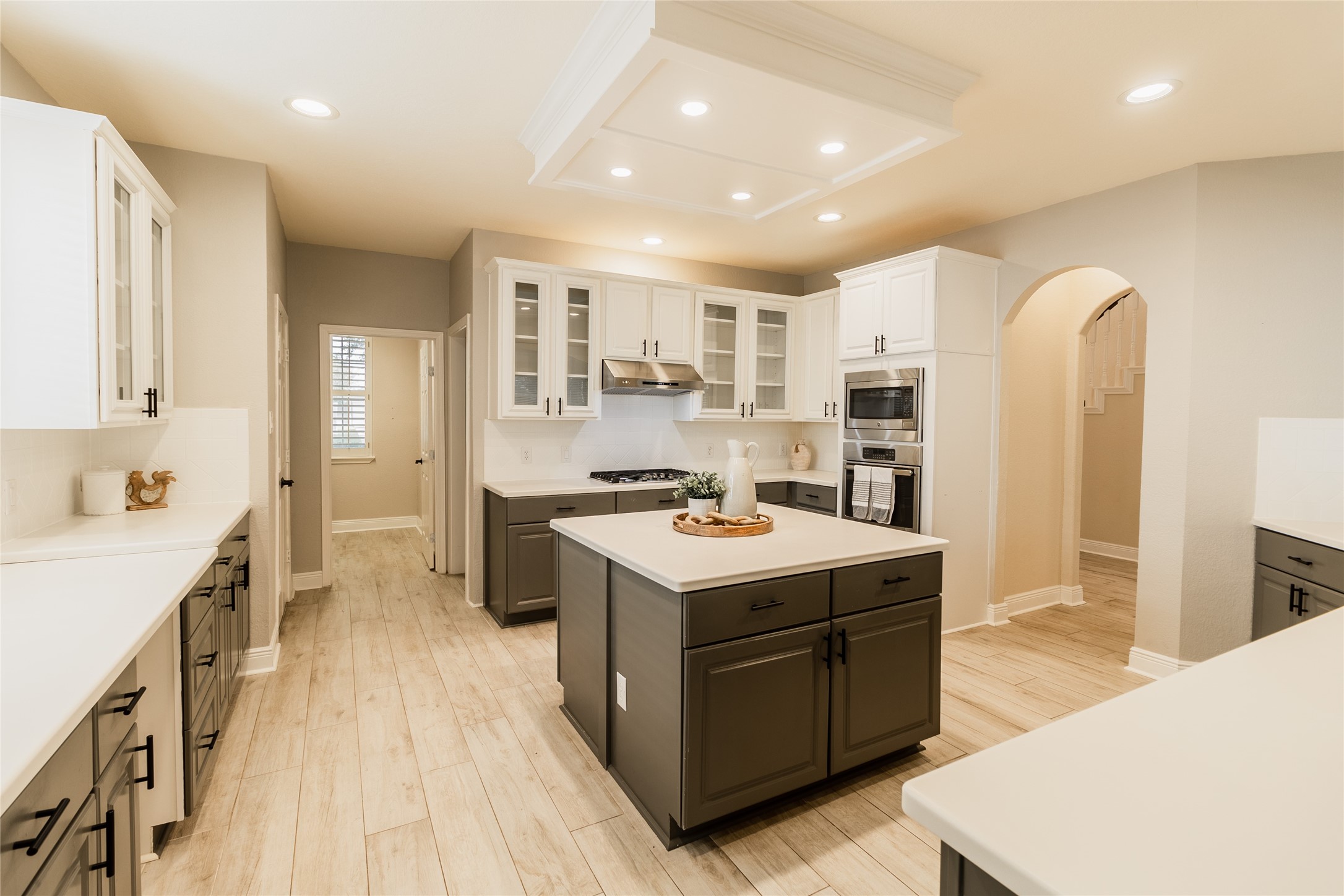 This amazing kitchen is HUGE and ready for the chef in your family! - If you have additional questions regarding 22418 Rolling Meadow Lane  in Katy or would like to tour the property with us call 800-660-1022 and reference MLS# 41889456.