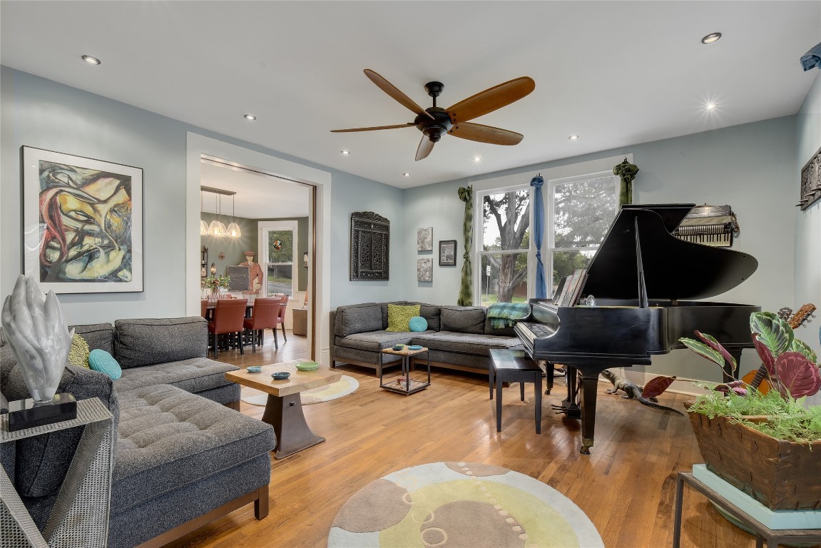 Iconic 1922 von Rosenberg Zilker home - If you have additional questions regarding 2124 Bluebonnet Lane  in Austin or would like to tour the property with us call 800-660-1022 and reference MLS# 1665872.