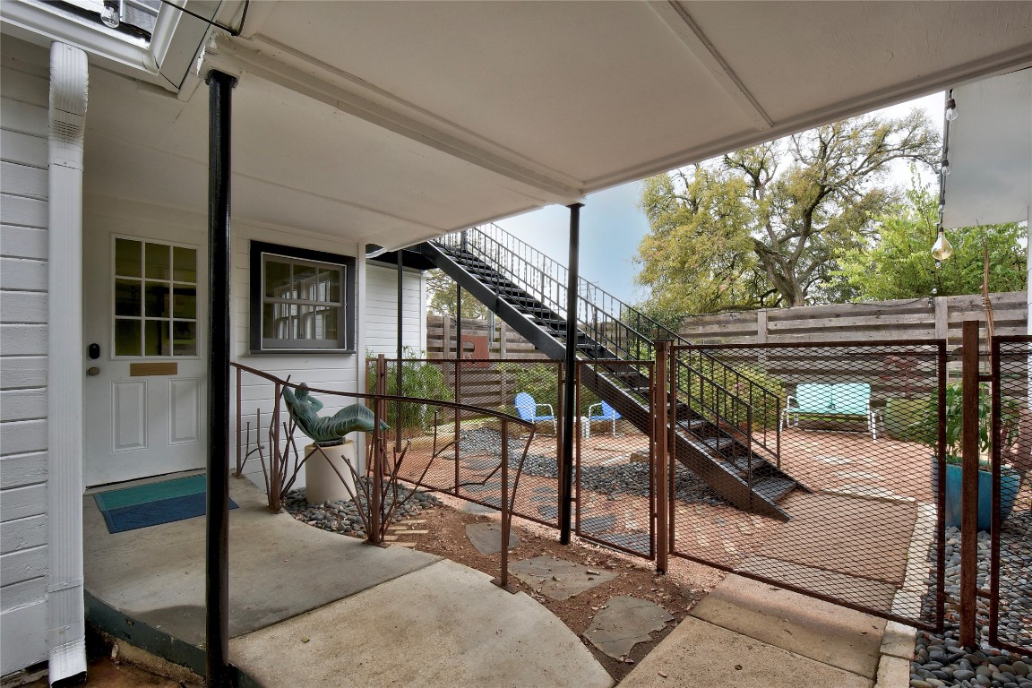 what a downtown view - If you have additional questions regarding 2124 Bluebonnet Lane  in Austin or would like to tour the property with us call 800-660-1022 and reference MLS# 1665872.
