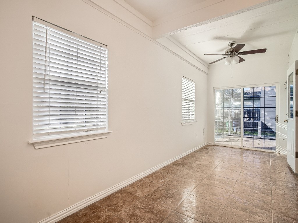 Sunroom - If you have additional questions regarding 12108 Kilmartin Lane  in Austin or would like to tour the property with us call 800-660-1022 and reference MLS# 1994850.