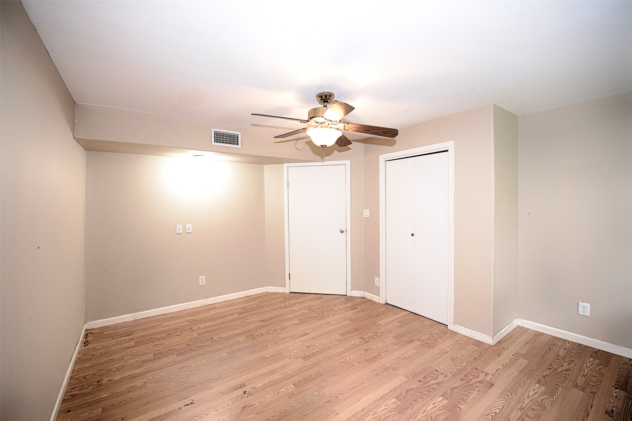 Bedrooms feature good closet space too. - If you have additional questions regarding 1028 N Country Club Drive  in Shoreacres or would like to tour the property with us call 800-660-1022 and reference MLS# 5487846.