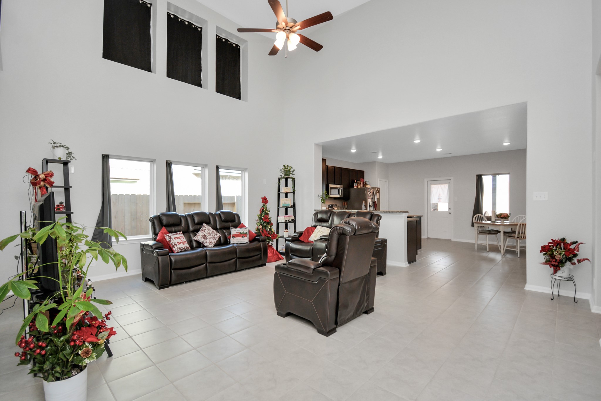 If you have additional questions regarding 4615 Painted Bunting Lane  in Baytown or would like to tour the property with us call 800-660-1022 and reference MLS# 25133998.