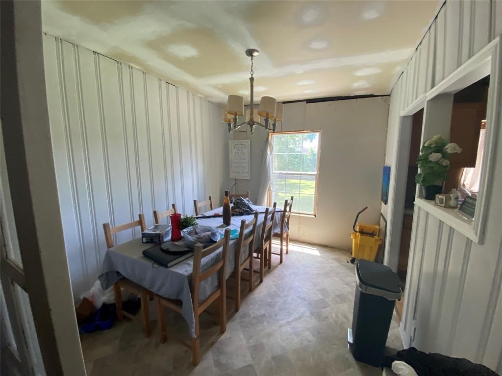 1st floor dining area. - If you have additional questions regarding 7724 Camwood Street  in Houston or would like to tour the property with us call 800-660-1022 and reference MLS# 26127433.