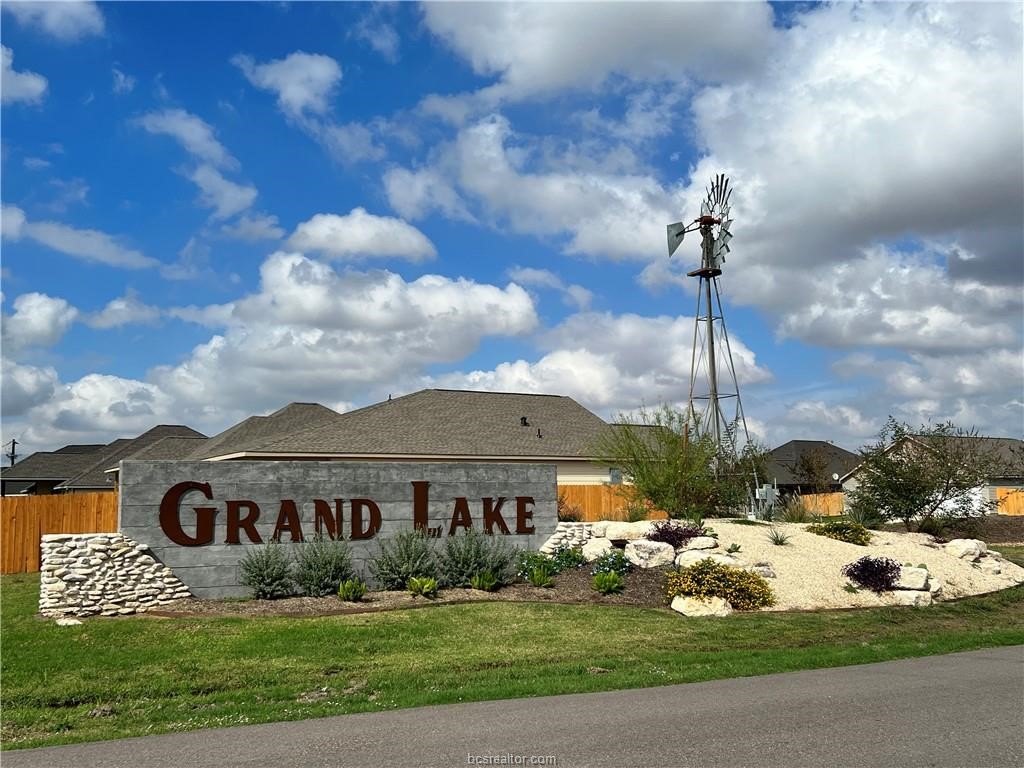 If you have additional questions regarding 461 Brazos Bend  in Snook or would like to tour the property with us call 800-660-1022 and reference MLS# 12130844.