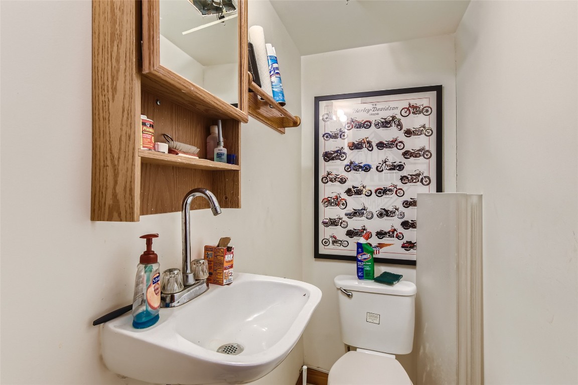 Bathroom - If you have additional questions regarding 915 W F M Road 1626  in Manchaca or would like to tour the property with us call 800-660-1022 and reference MLS# 6678882.