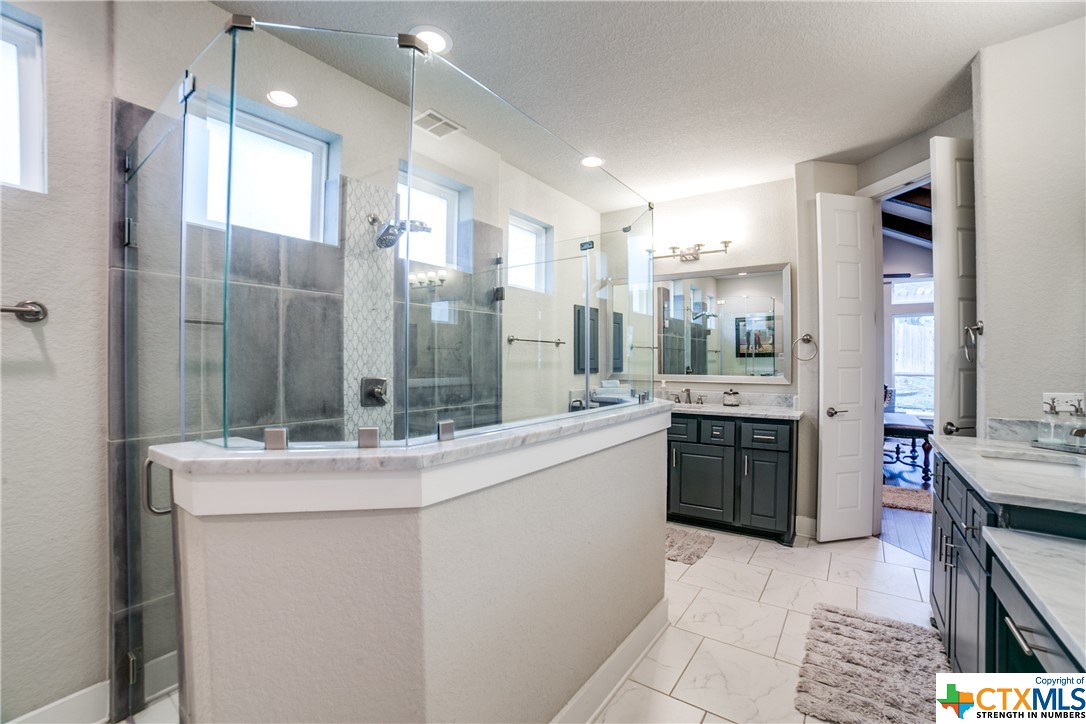 18803 Cayman Landing Landing San Antonio TX 78255