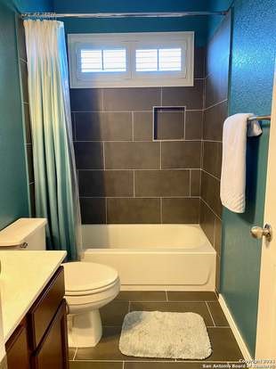 Bath - If you have additional questions regarding 1210 Nicholas Manor  in San Antonio or would like to tour the property with us call 800-660-1022 and reference MLS# 2389638.