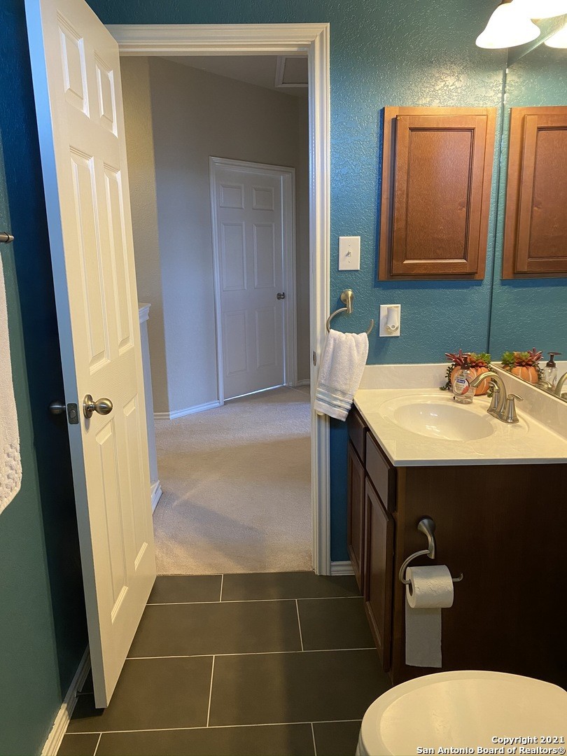 Bath - If you have additional questions regarding 1210 Nicholas Manor  in San Antonio or would like to tour the property with us call 800-660-1022 and reference MLS# 2389638.