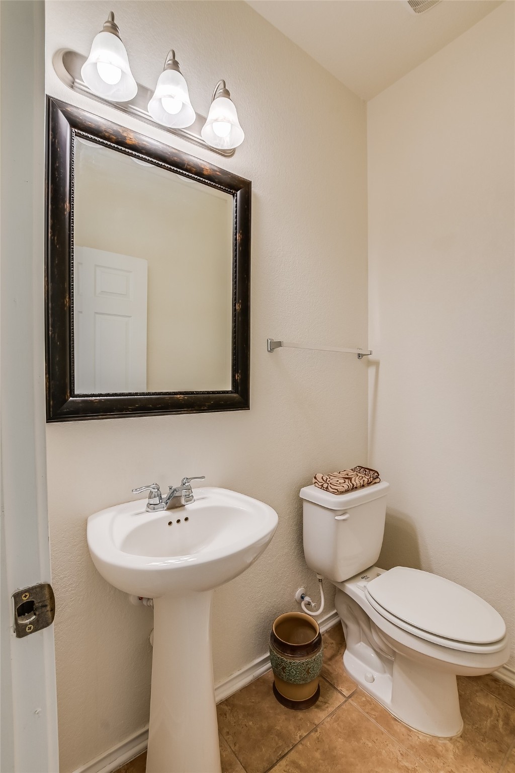 7423 Magnolia Bluff Bluff San Antonio TX 78218