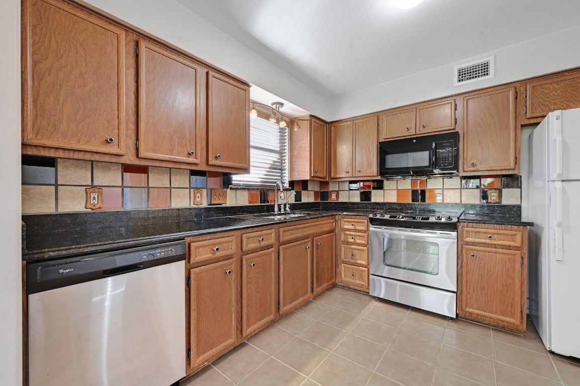Kitchen - If you have additional questions regarding 3601 Bliss Spillar Road  in Manchaca or would like to tour the property with us call 800-660-1022 and reference MLS# 8234670.