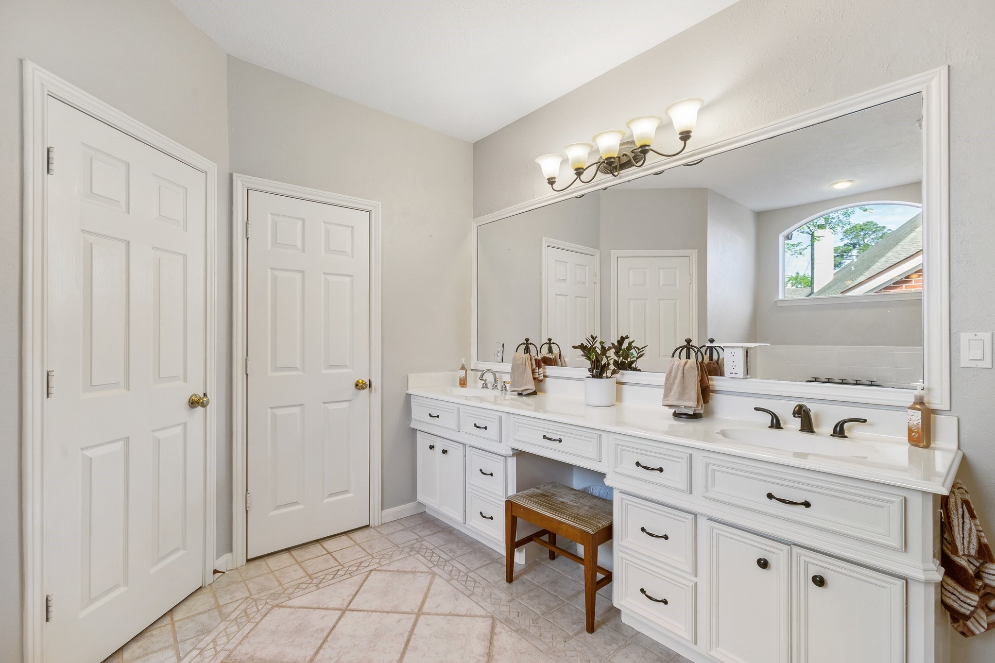 Primary bathroom features dual sinks and vanity - If you have additional questions regarding 190 Park Way  in Montgomery or would like to tour the property with us call 800-660-1022 and reference MLS# 70087213.