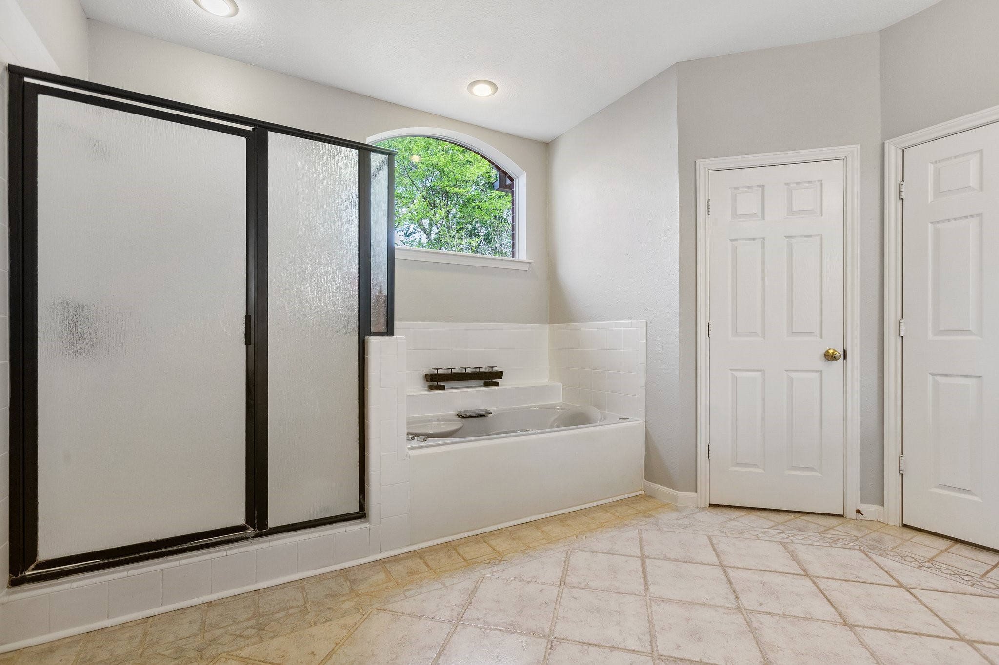Large shower and separate tub - If you have additional questions regarding 190 Park Way  in Montgomery or would like to tour the property with us call 800-660-1022 and reference MLS# 70087213.