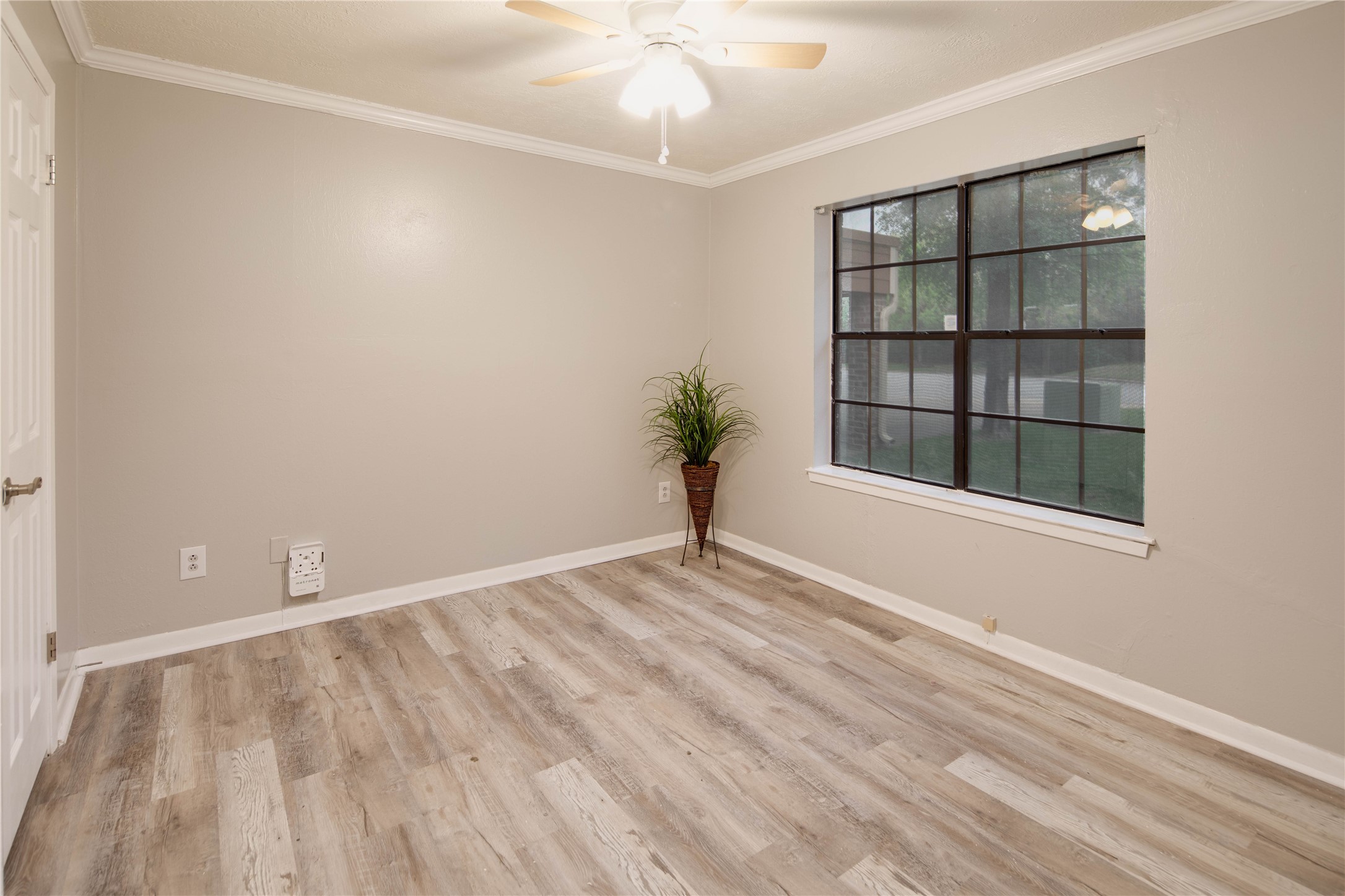 Guest bedroom - If you have additional questions regarding 2835 Oakside Drive  in Bryan or would like to tour the property with us call 800-660-1022 and reference MLS# 38572652.