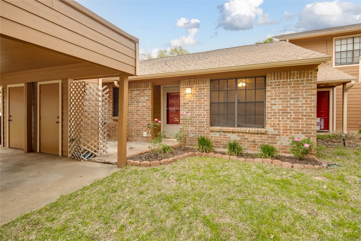View from street - If you have additional questions regarding 2835 Oakside Drive  in Bryan or would like to tour the property with us call 800-660-1022 and reference MLS# 8691587.