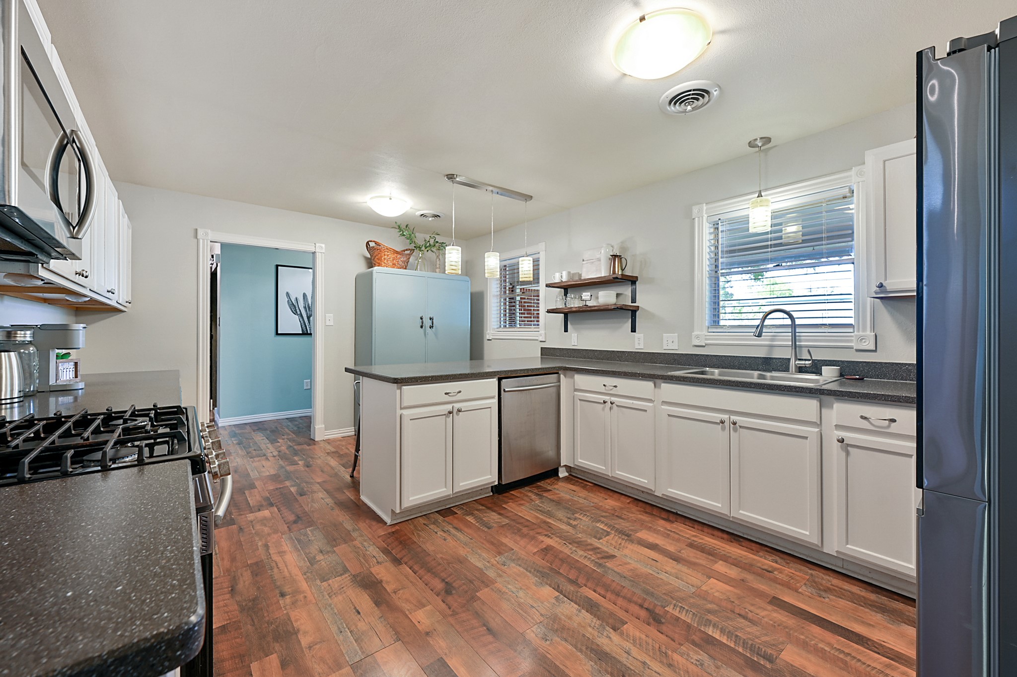 If you have additional questions regarding 1405 Woodland Drive  in Bryan or would like to tour the property with us call 800-660-1022 and reference MLS# 66146074.